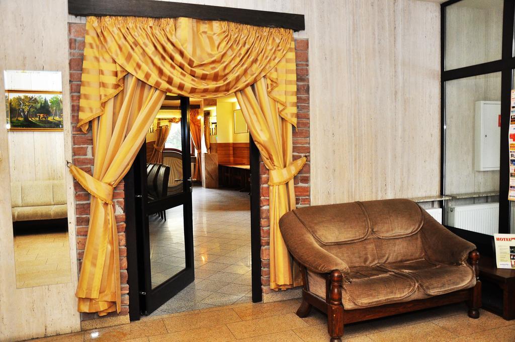 Hotel Mlyn Lublin Bagian luar foto