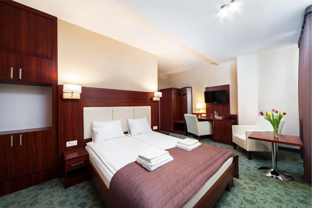 Hotel Mlyn Lublin Bagian luar foto